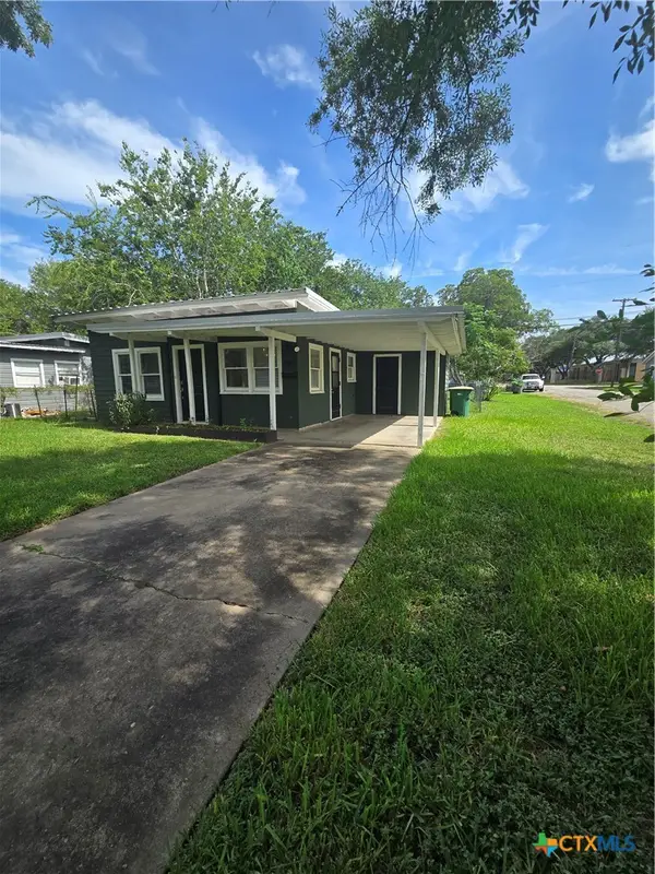 1501 E Rosebud Avenue, Victoria, TX 77901