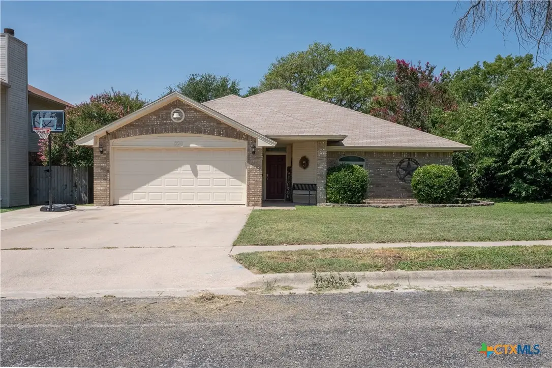 220 Atkinson Avenue, Copperas Cove, TX 76522 - #1