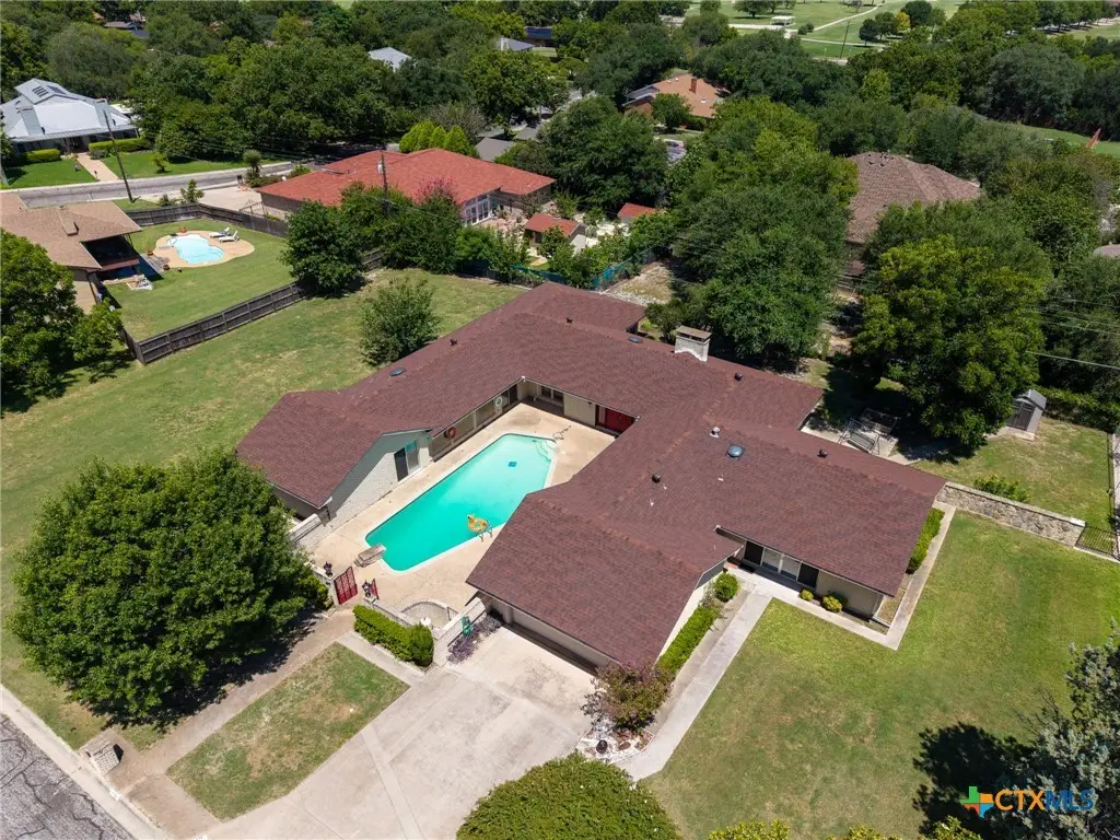 107 E Woodlawn Drive, Harker Heights, TX 76548 - #1