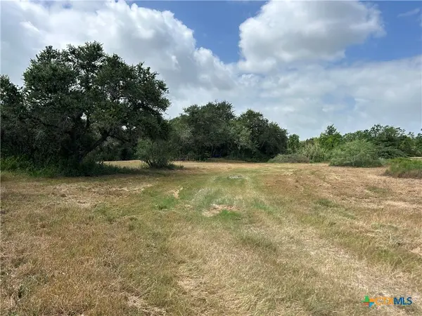 176 Loop Road, Seadrift, TX 77983