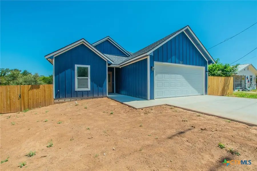 1307 Saint Louis Street, Gatesville, TX 76528 - #2