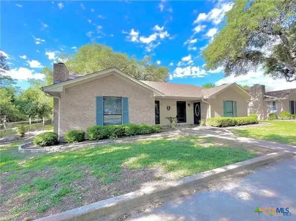 725 Royal Street #725 & 727, Salado, TX 76571