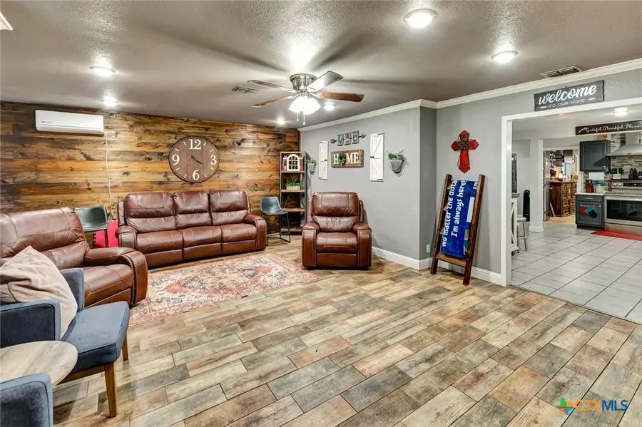 1518 Bonham Dr., Victoria, TX 77901 - #3