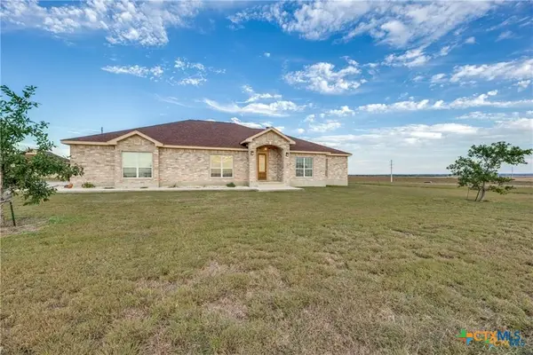 8177 Boenig Road, Seguin, TX 78155