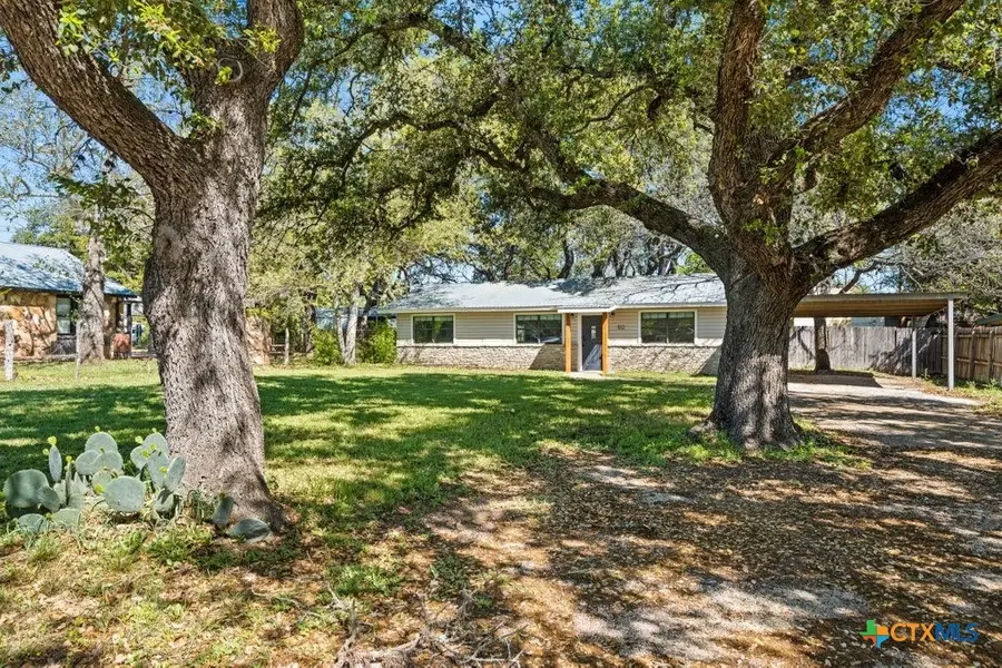 512 W Pecan Drive, Johnson City, TX 78636 - #2