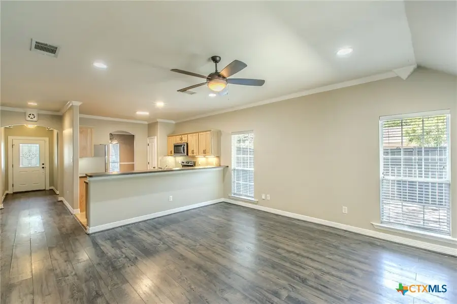 1302 N Wall Street, Belton, TX 76513 - #3