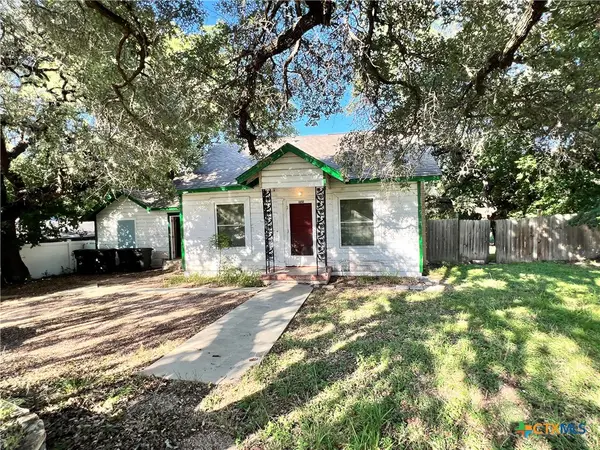 105 N Summer Street, Lampasas, TX 76550