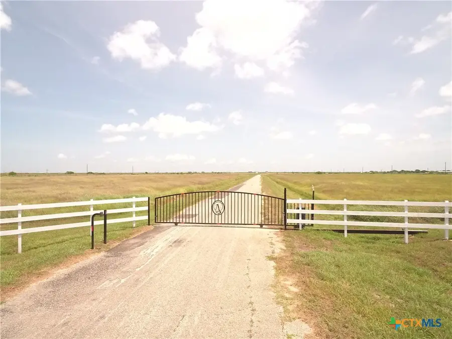 102 Redfish Way, Port Lavaca, TX 77979 - #2