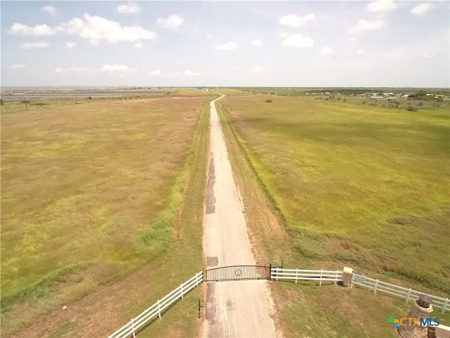 102 Redfish Way, Port Lavaca, TX 77979 - #3