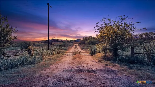 1892 State Highway 304, Gonzales, TX 78629