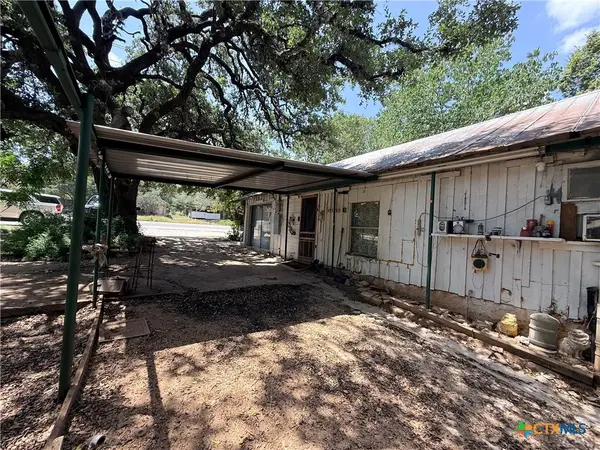 1414 Main Street, Blanco, TX 78606