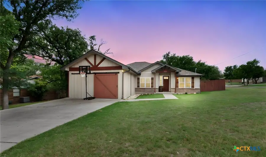 1202 S Willis Street, Lampasas, TX 76550 - #2