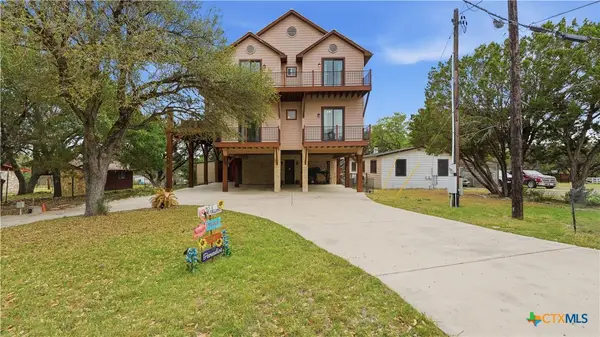 628 Country Lane, Canyon Lake, TX 78133