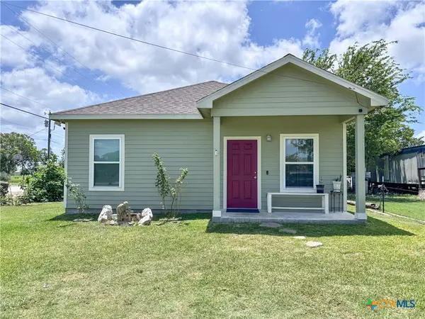 668 Commerce Street, Bloomington, TX 77951