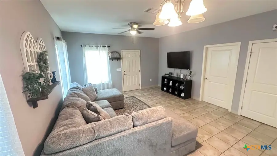 668 Commerce Street, Bloomington, TX 77951 - #3