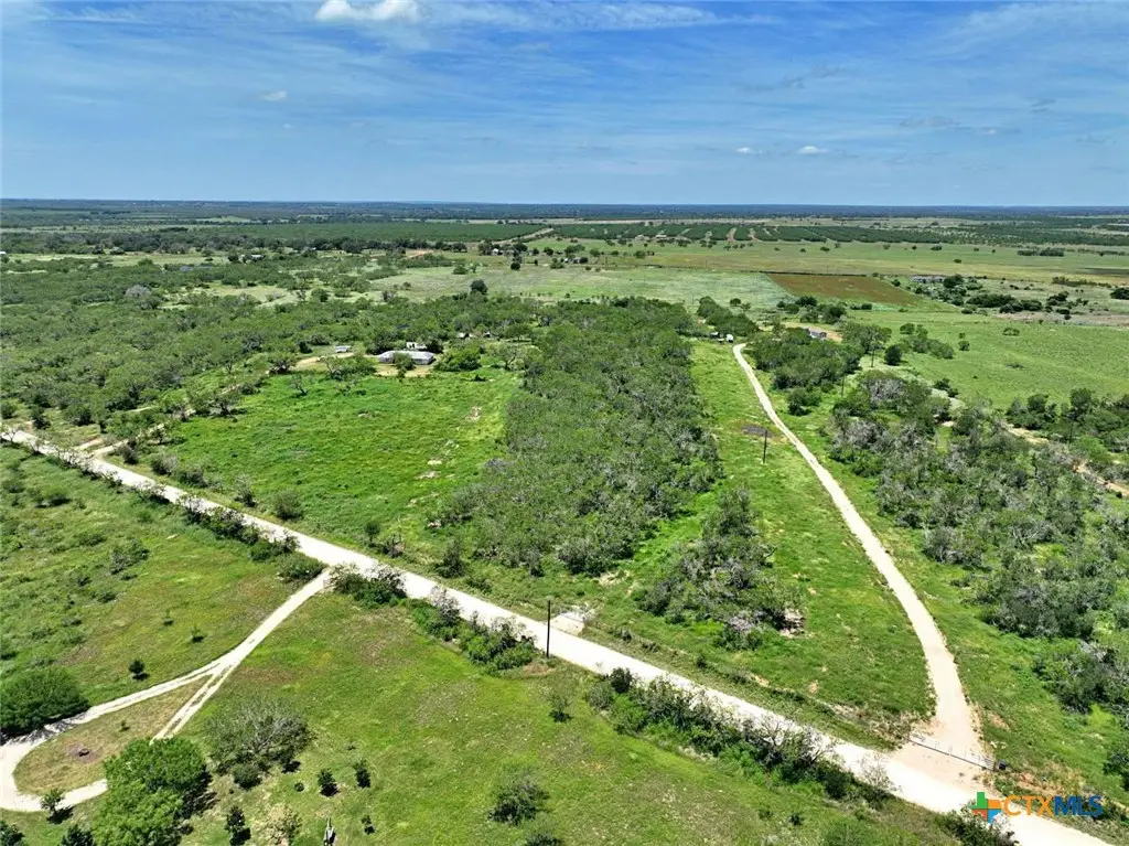 501 County Road 477, Stockdale, TX 78160 - #1
