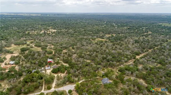 227 Encino Drive, Floresville, TX 78114