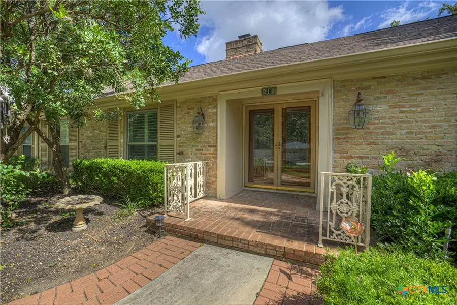 211 Royal Oaks Drive, San Antonio, TX 78209 - #2