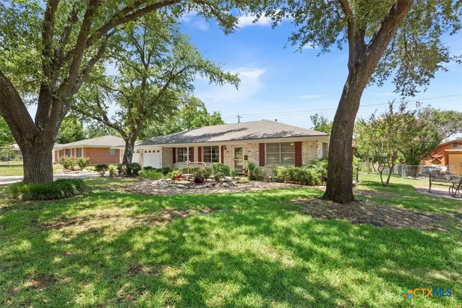302 E Upshaw Avenue, Temple, TX 76501 - #3