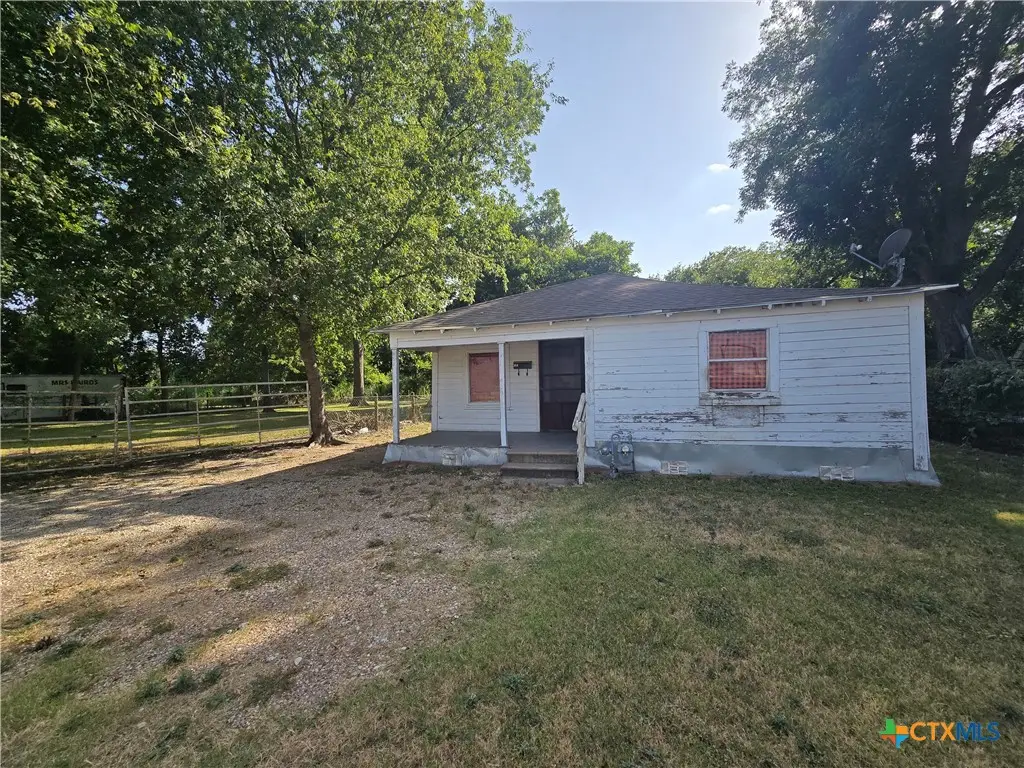 313 Commerce Street, Marlin, TX 76661 - #1