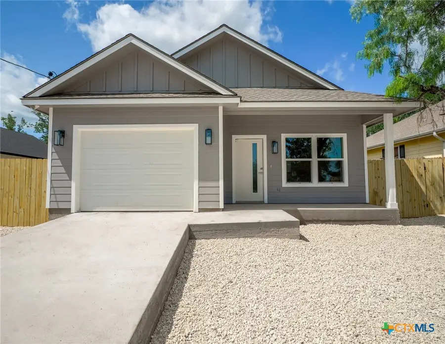 147 W Pine, Granite Shoals, TX 78654 - #2