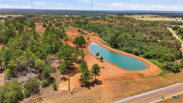 22187 Interstate10, Luling, TX 78648