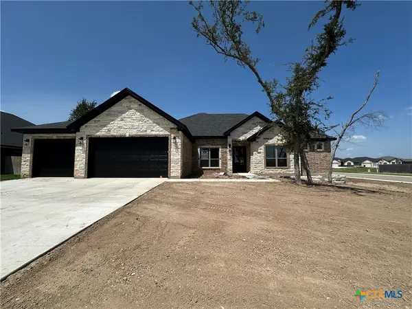 800 Eagle Heights Drive, Salado, TX 76571