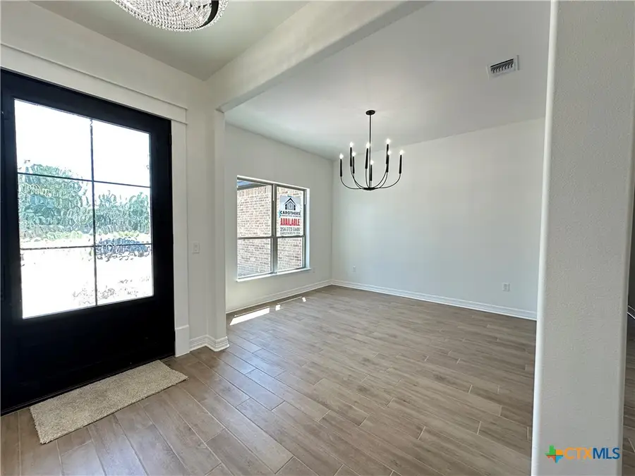 800 Eagle Heights Drive, Salado, TX 76571 - #2