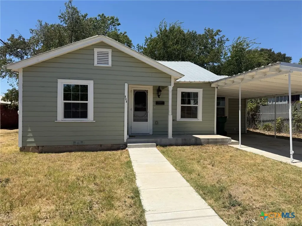 111 N 16th Street, Gatesville, TX 76528 - #1