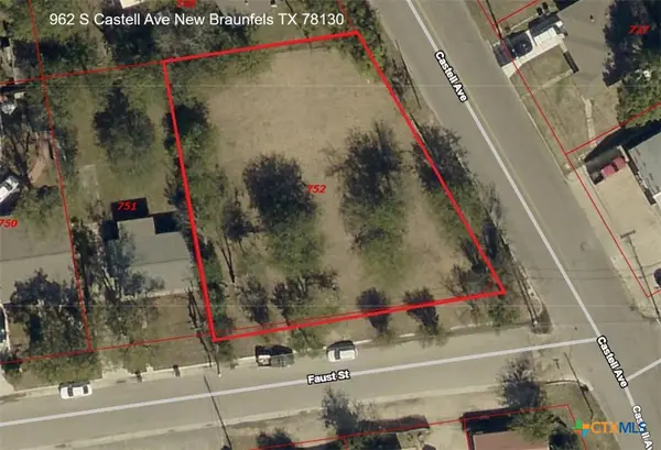 962 S Castell Avenue, New Braunfels, TX 78130