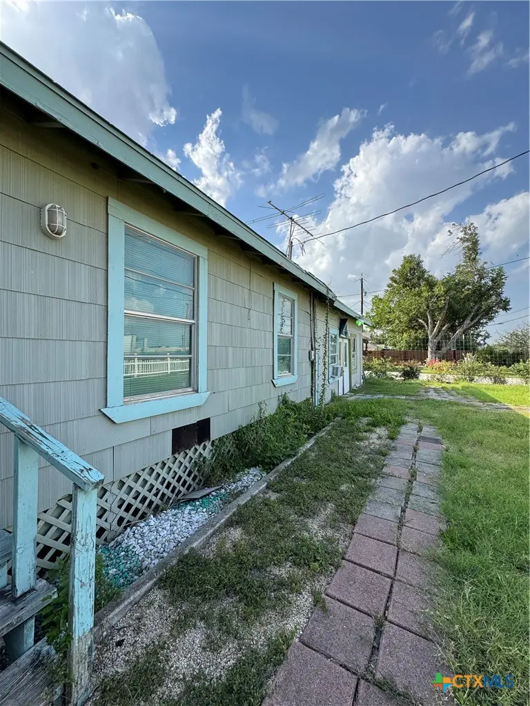 415 Creswell Drive, San Antonio, TX 78220 - #3