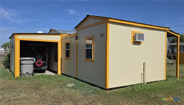 1006 W Dallas Avenue, Seadrift, TX 77983