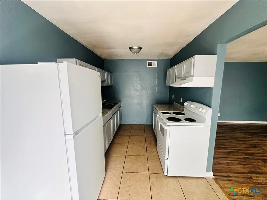 407 W Avenue E, Killeen, TX 76541 - #3
