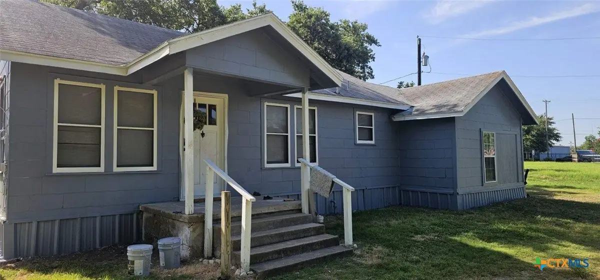 501 N Austin Avenue, Cameron, TX 76520 - #1