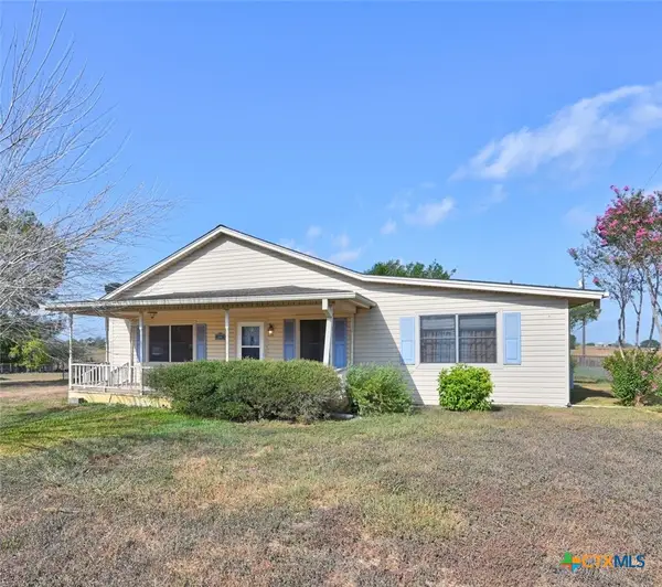 1134 State Higway 95, Shiner, TX 77984
