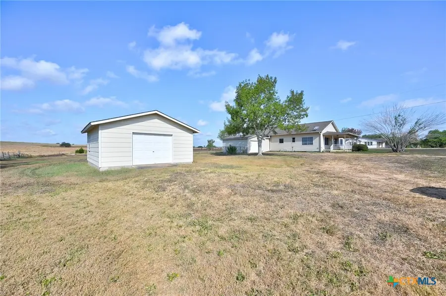 1134 State Higway 95, Shiner, TX 77984 - #3