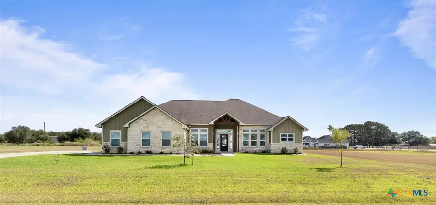 36 Meadow Creek Drive, Inez, TX 77968 - #3