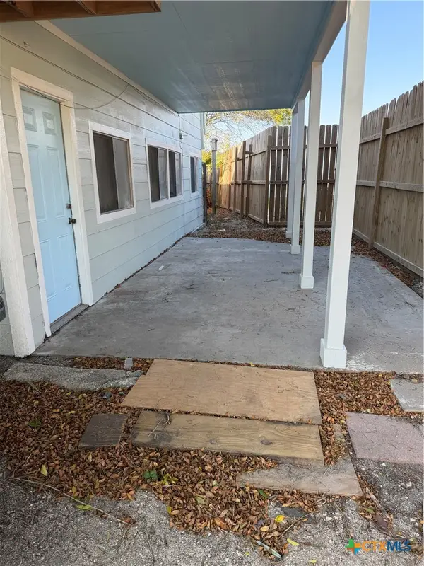 50 Cedar Alley, Port Lavaca, TX 77979