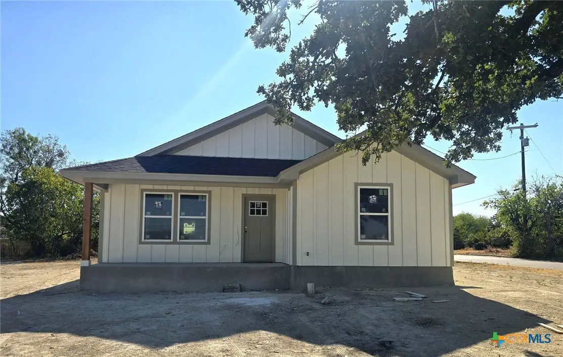 502 N 14th Street, Gatesville, TX 76528 - #1