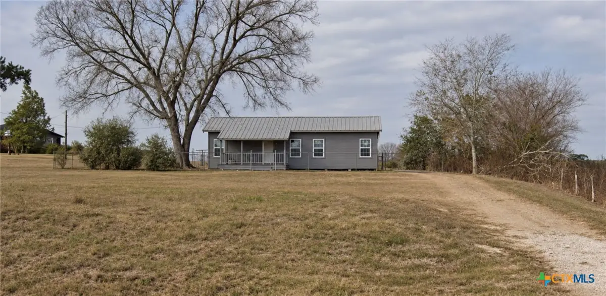 9354 Us Highway 183, Yoakum, TX 77995 - #1