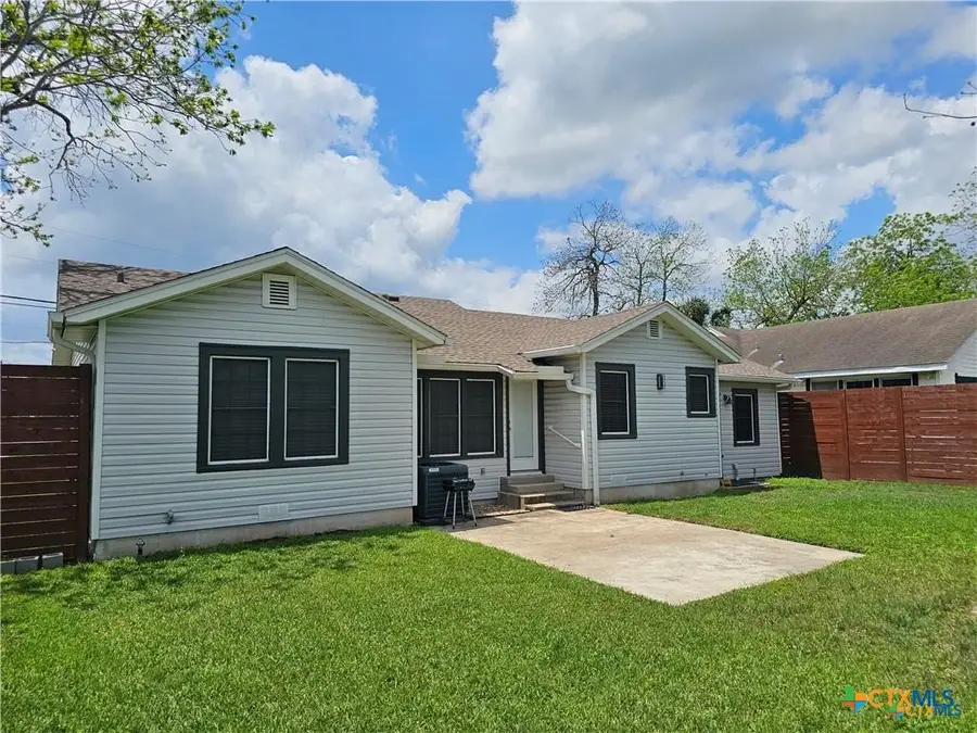 2002 N Wheeler Street, Victoria, TX 77901 - #3