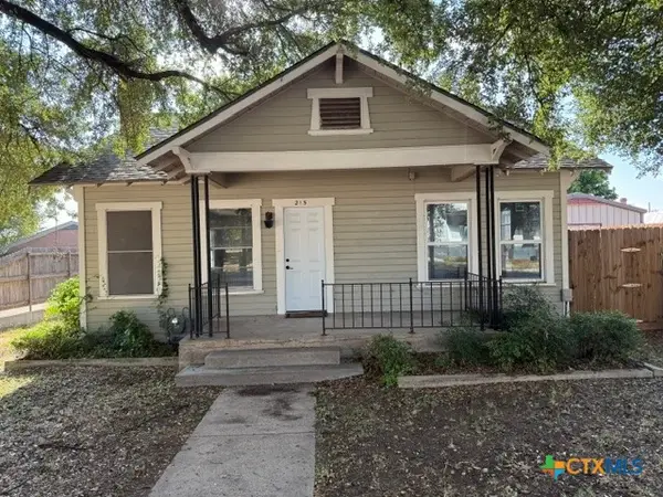 215 N Houston Avenue, Cameron, TX 76520