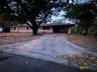 114 Hillcrest Drive, Gatesville, TX 76528