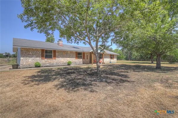 307 Valley Acres Drive, New Braunfels, TX 78130