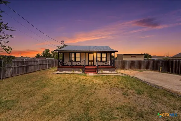 1921 Dreyer Lane, Gonzales, TX 78629