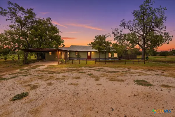 2030 Dreyer Lane, Gonzales, TX 78629