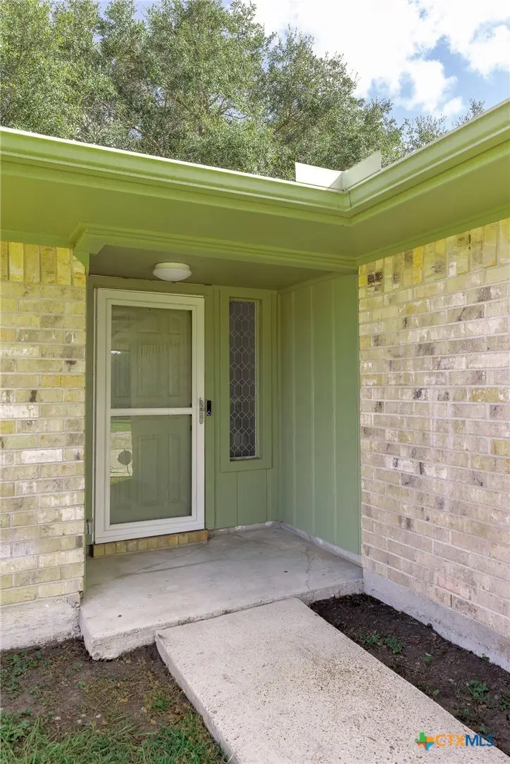 406 Trent Street, Victoria, TX 77905 - #2