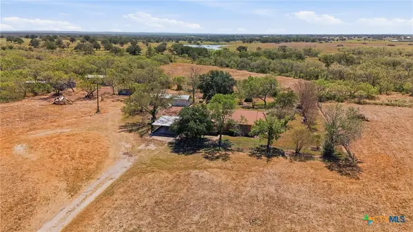 821 Cr 482, Gonzales, TX 78629