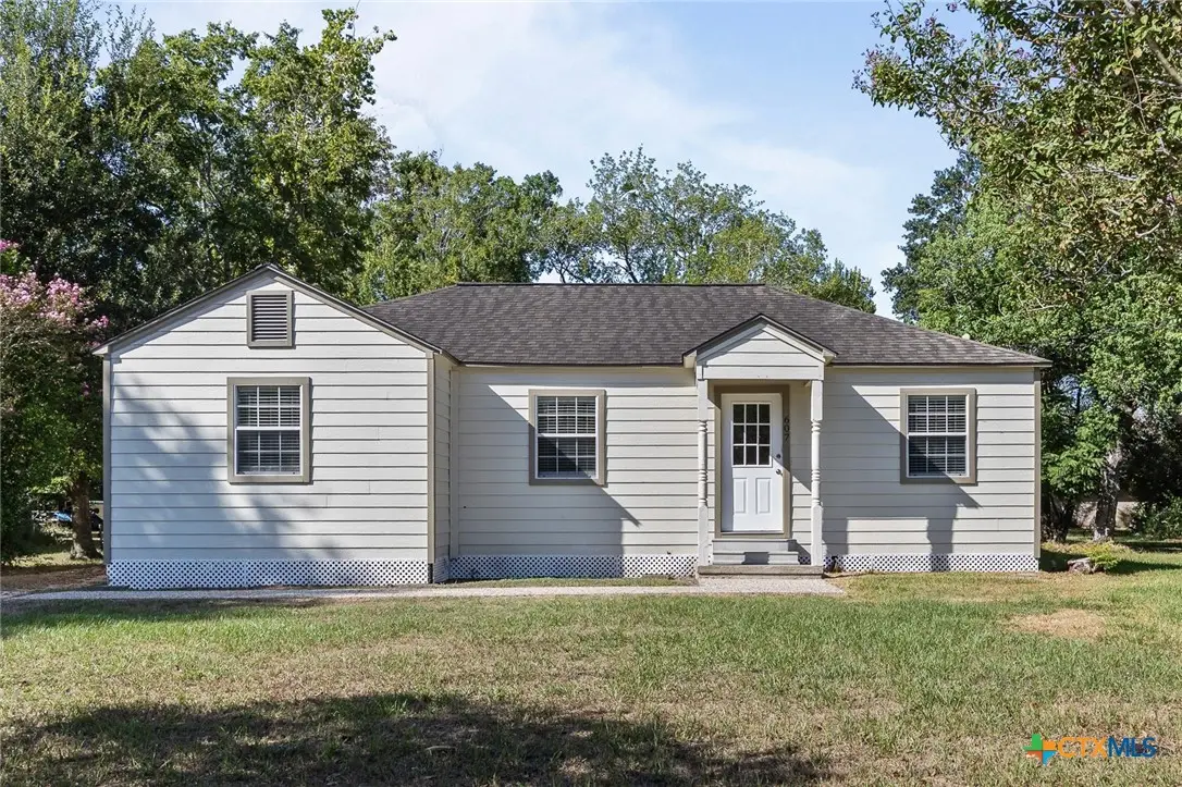 607 Hanover Street, Edna, TX 77957 - #1