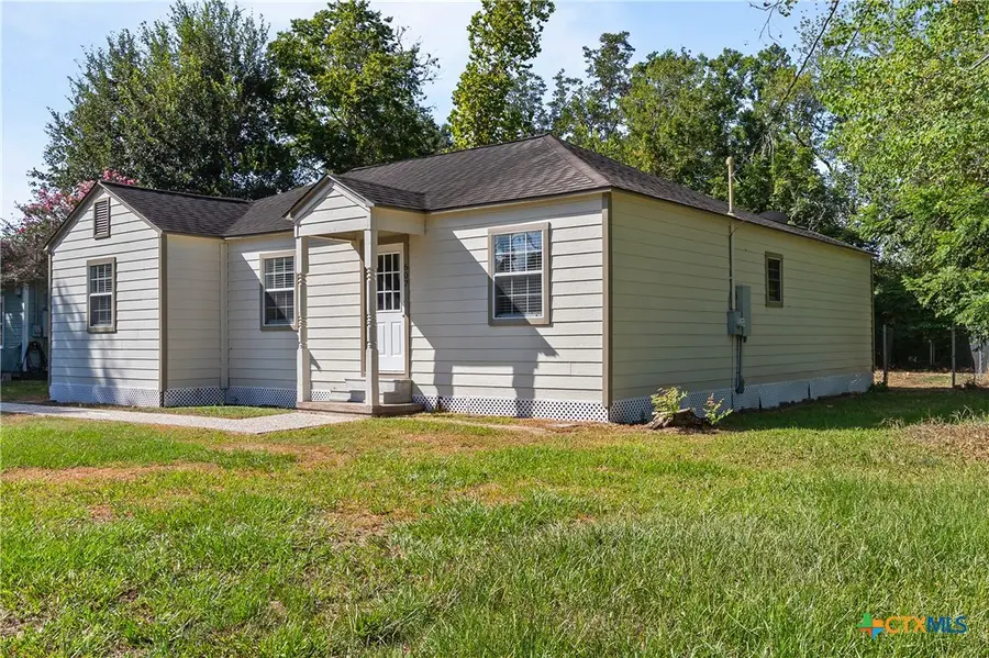 607 Hanover Street, Edna, TX 77957 - #3